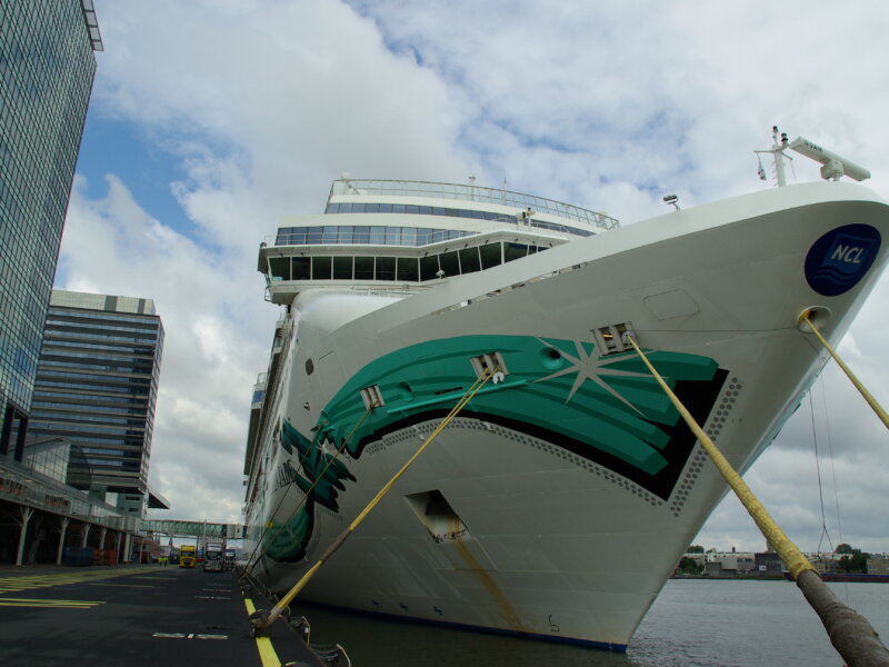 Cruise ship Norwegian Jade - Norwegian Cruise Line