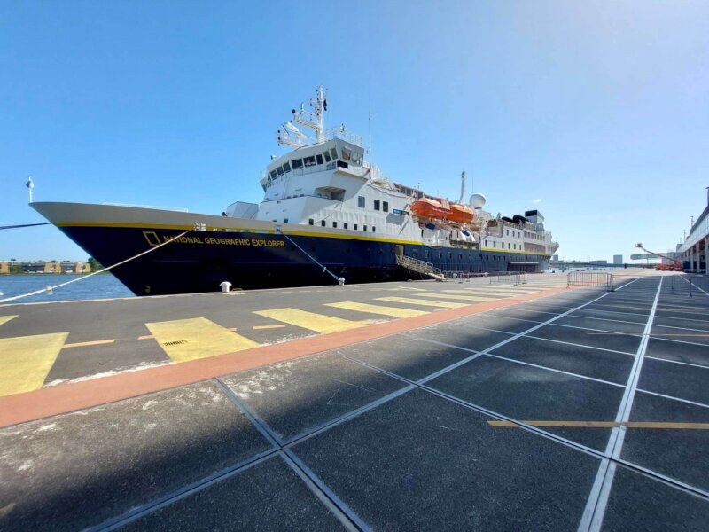 Cruise ship RES2022020108 - Lindblad Expeditions