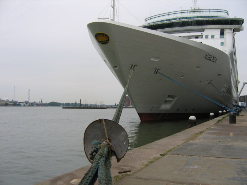 Cruise ship RES2022030100 - P&O Cruises