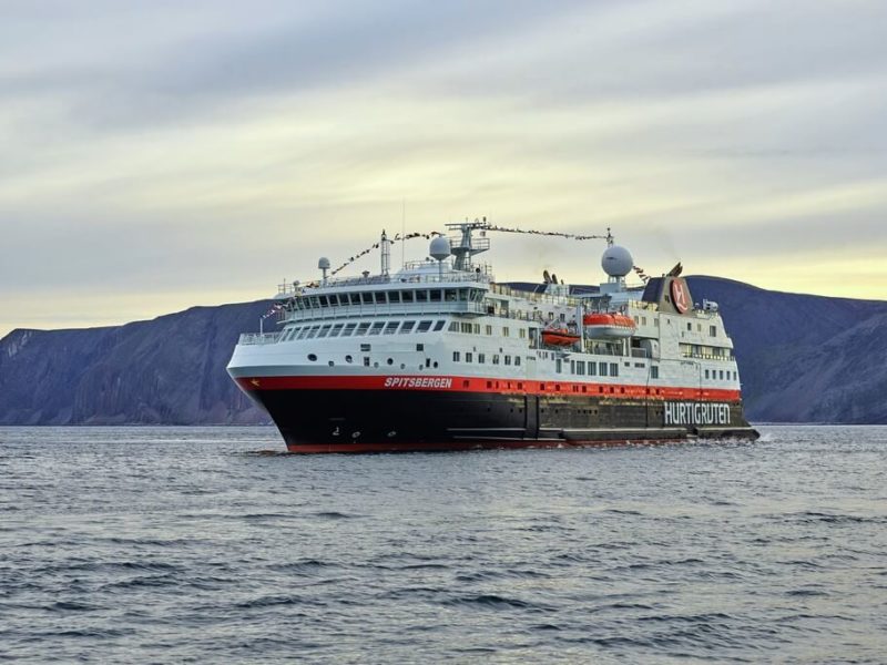 Cruise ship RES2021100659 - Hurtigruten