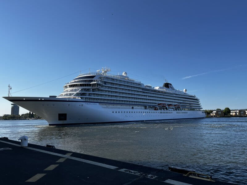 Cruise ship RES2025050915 - 