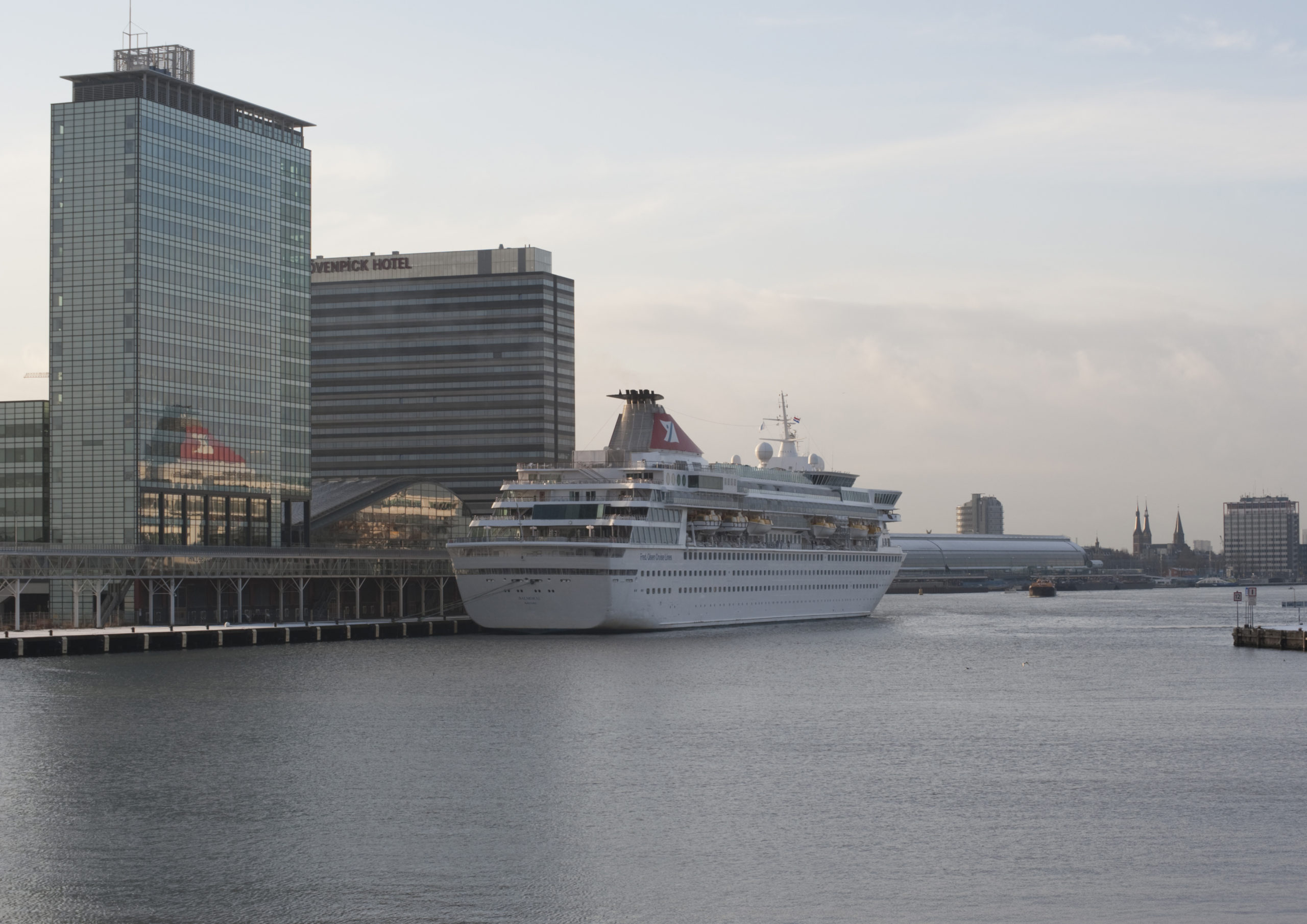 balmoral-cruise-ship-cruise-port-amsterdam