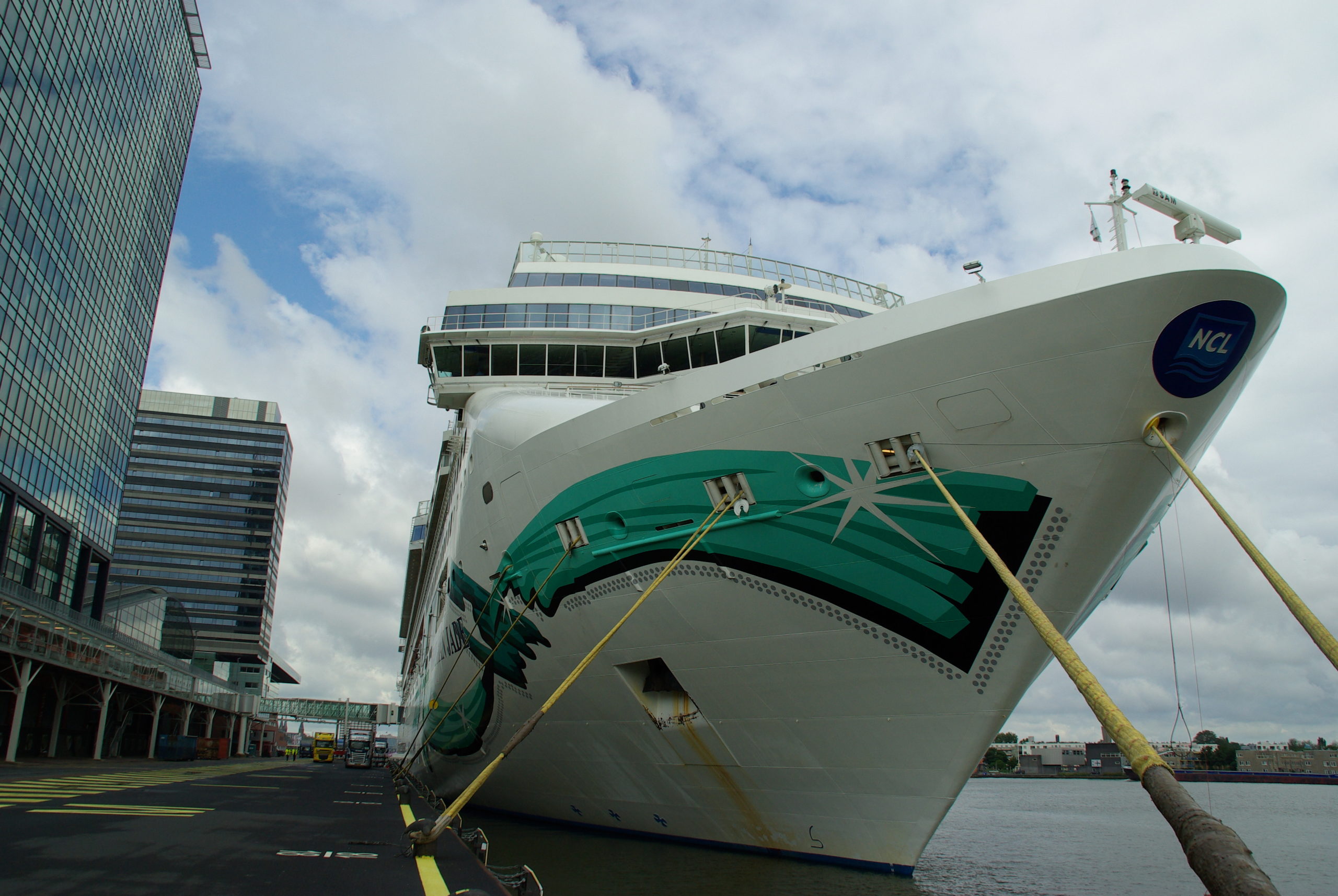 Cruise ship Norwegian Jade - Norwegian Cruise Line