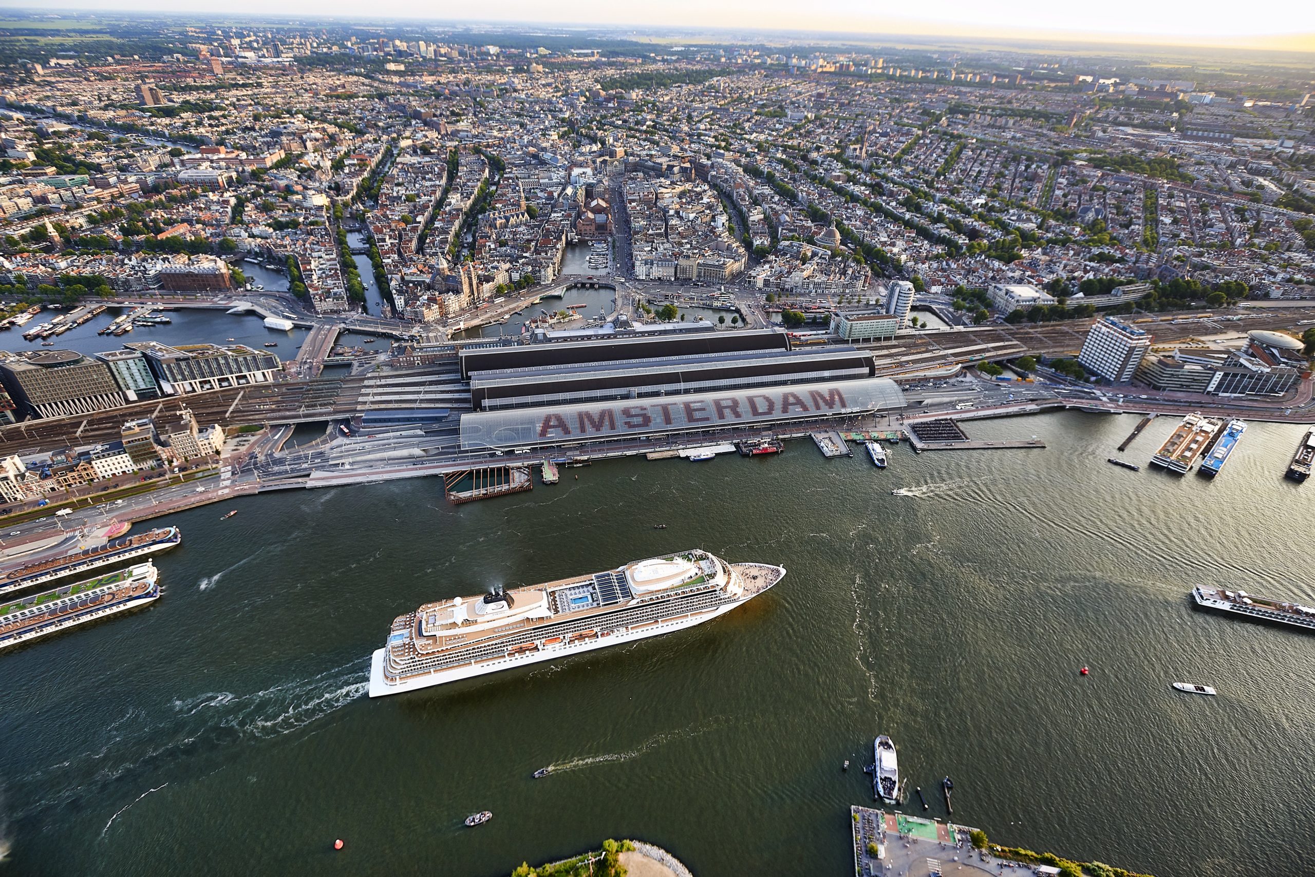 amsterdam cruise ship dock